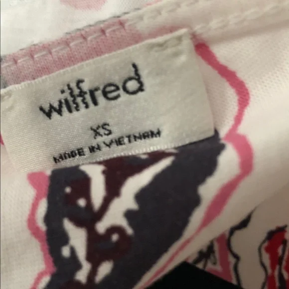 Wilfred Pink and Gray Paisley Tie-Front Crop Top - Picture 4 of 6